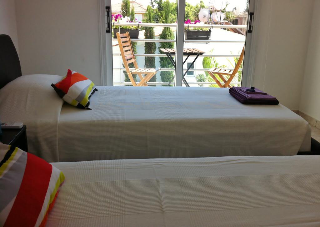 Estia Luxury Maisonette Paphos Pokoj fotografie
